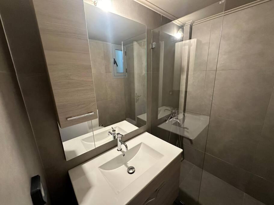 Center Modern Apartment Athens